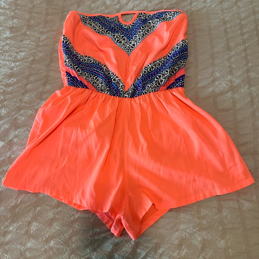 Rip Curl Strapless Romper- size XS- silicone grip along front elastic waist